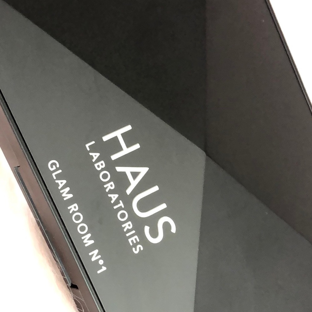 Haus Labs Glam Room No.1 “Fame” eyeshadow palette